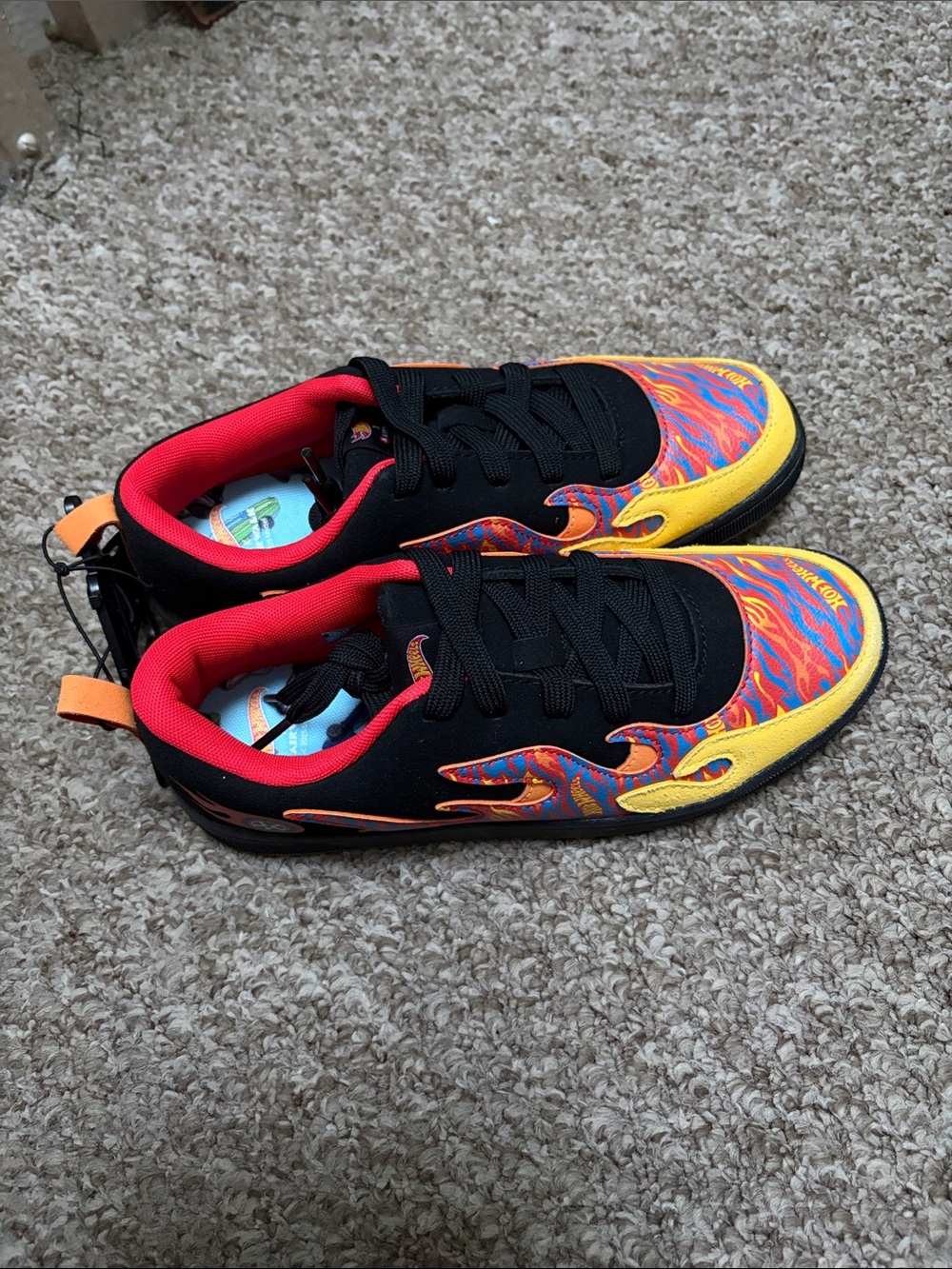 Airwalk x Hot Wheels Little and Big Boys' Classic 2.0 Casual Sneakers - Sz 6